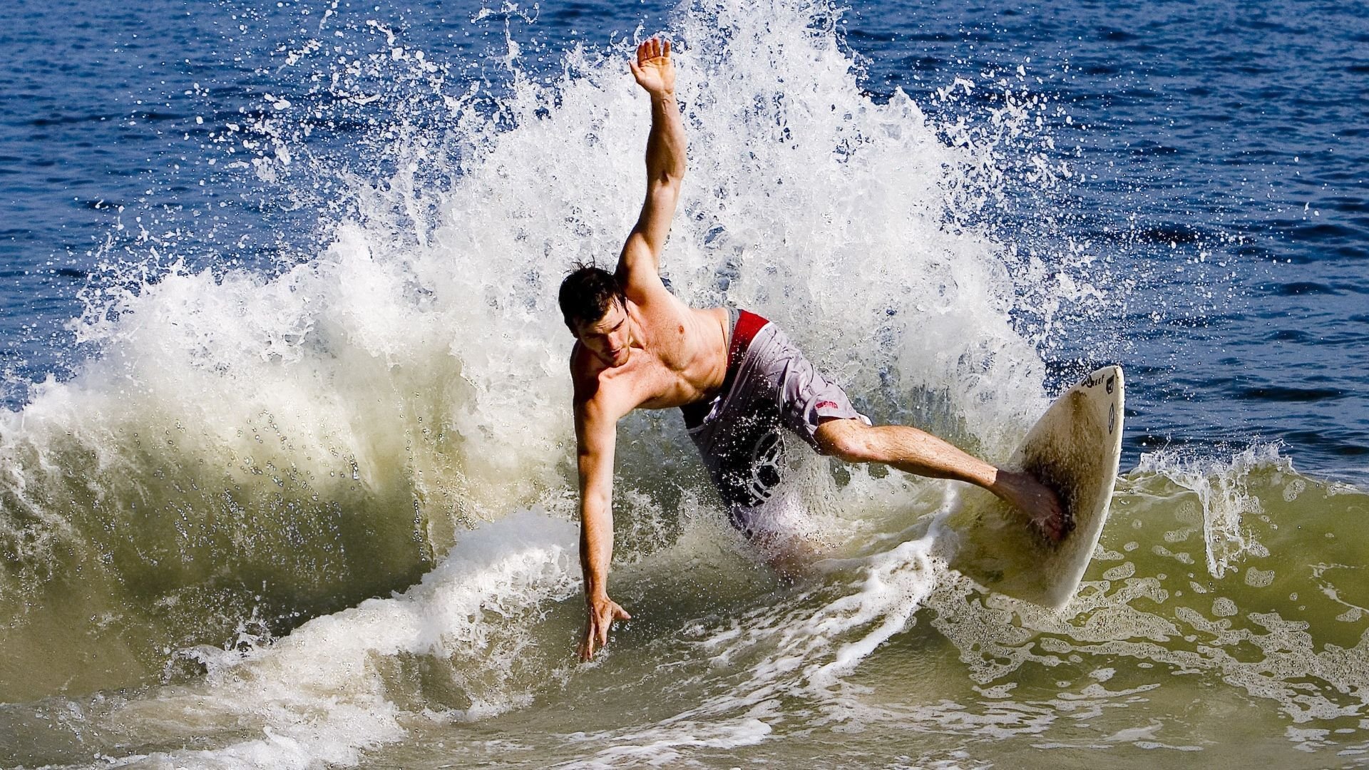 kaiyun-40岁费德勒，与公牛角力的639分钟，一场没有终点的侦察，与公牛角力的639分钟，费德勒没有终点的侦察